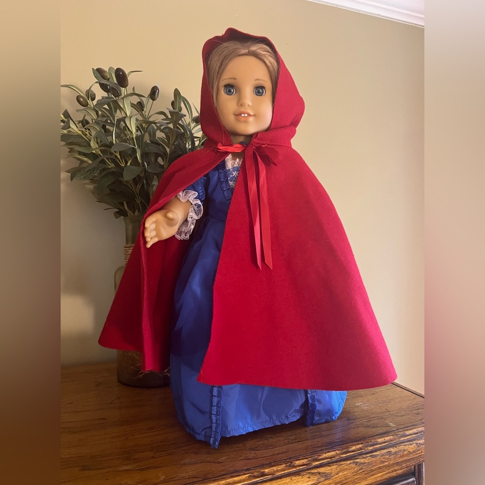 American Girl Pleasant Company 
Felicity’s Cardinal Cloak Vintage